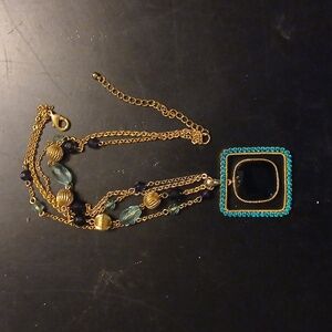 Elegant Rhinestone Pendant Necklace